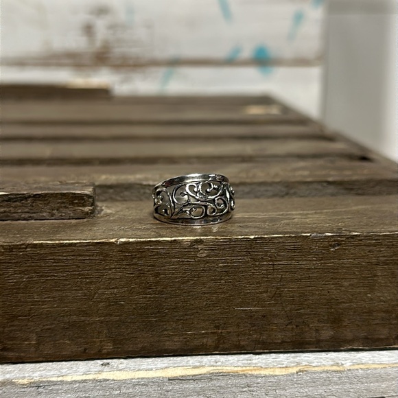 Premier designs great shape 925 sterling silver scroll jewelry ring size 7 - Picture 3 of 5
